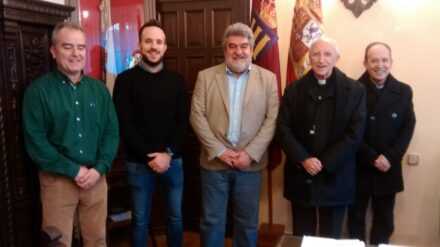 El nuevo Administrador Apostólico se entrevista con el Alcalde