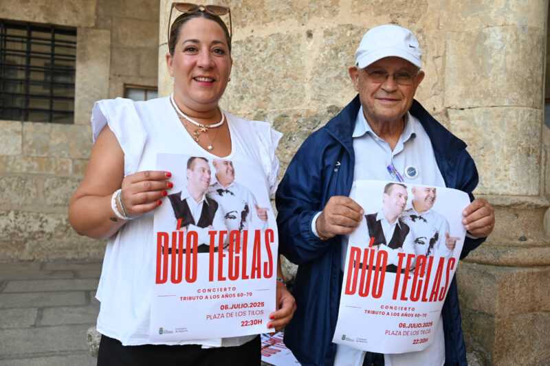 Velada musical para los mayores con el «Dúo Teclas»